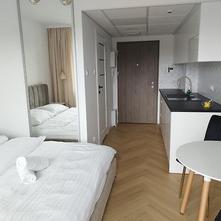 Gold Apartments Pileckiego Warsaw Exterior photo